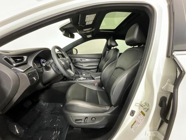 Photo of 2023 Majestic White INFINITI QX55