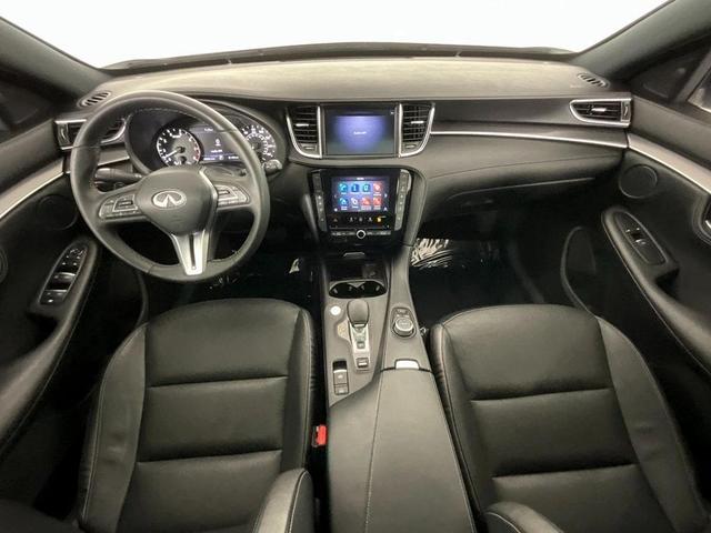 Photo of 2023 Majestic White INFINITI QX55