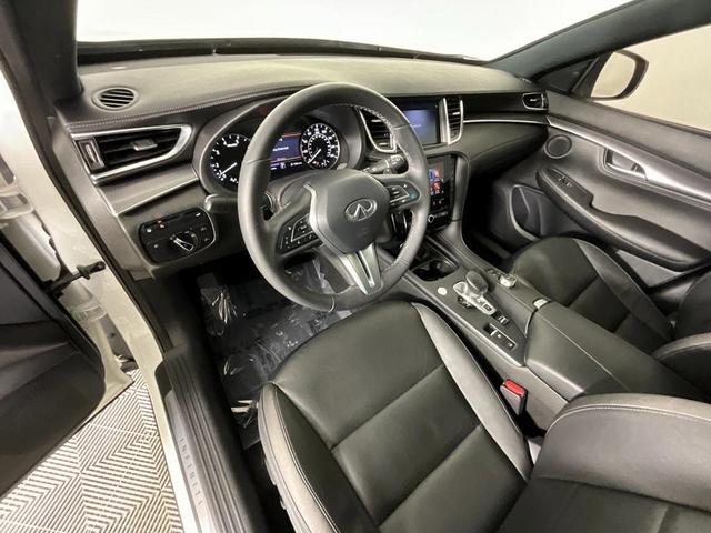 Photo of 2023 Majestic White INFINITI QX55