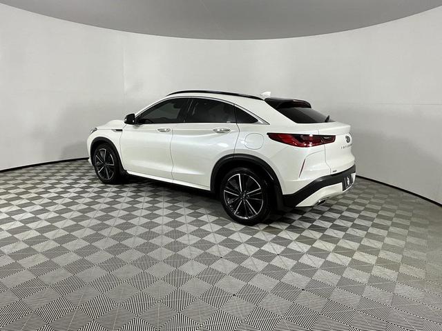 Photo of 2023 Majestic White INFINITI QX55