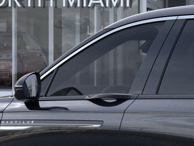 Photo of 2025 Infinite Black Metallic Lincoln Nautilus