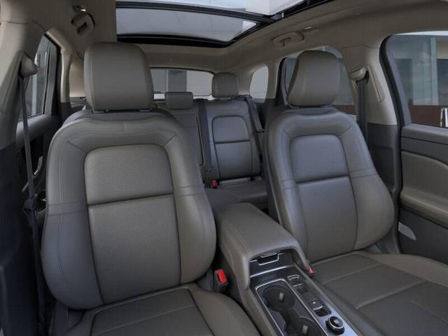 Photo of 2025 Whisper White Lincoln Corsair