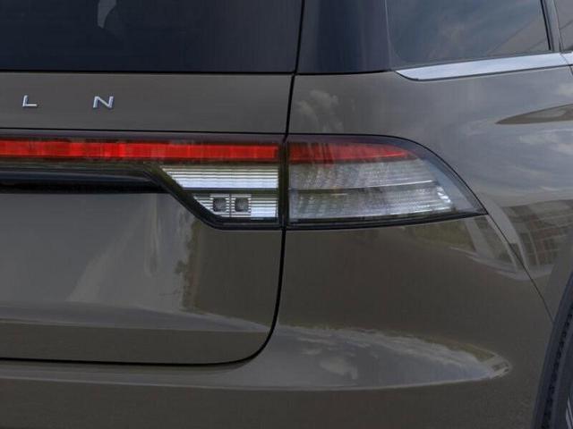 Photo of 2025 Harbor Gray Lincoln Aviator