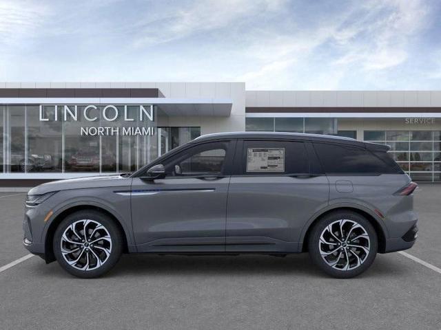 Photo of 2025 Gray Metallic Lincoln Nautilus