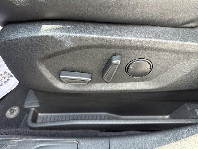 Photo of 2022 Burgundy Velvet Metallic Tinted Clearcoat Ford Edge