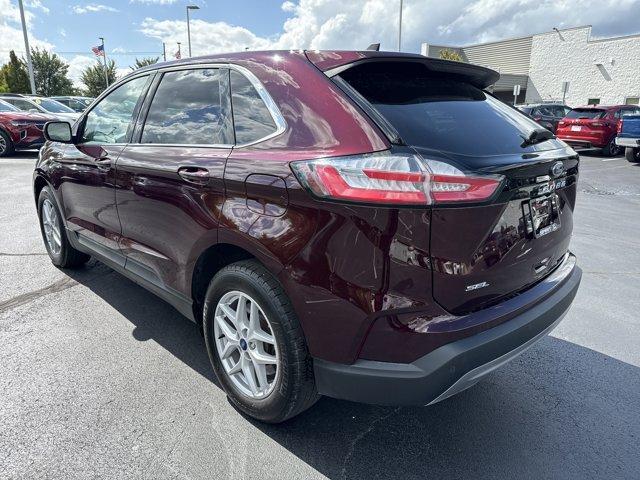 Photo of 2022 Burgundy Velvet Metallic Tinted Clearcoat Ford Edge