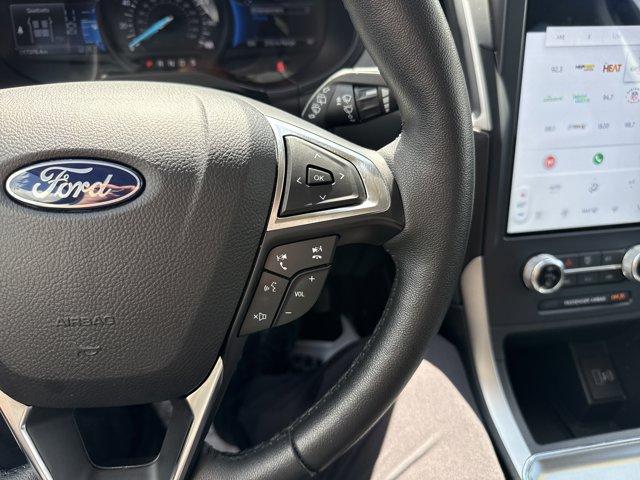 Photo of 2022 Burgundy Velvet Metallic Tinted Clearcoat Ford Edge