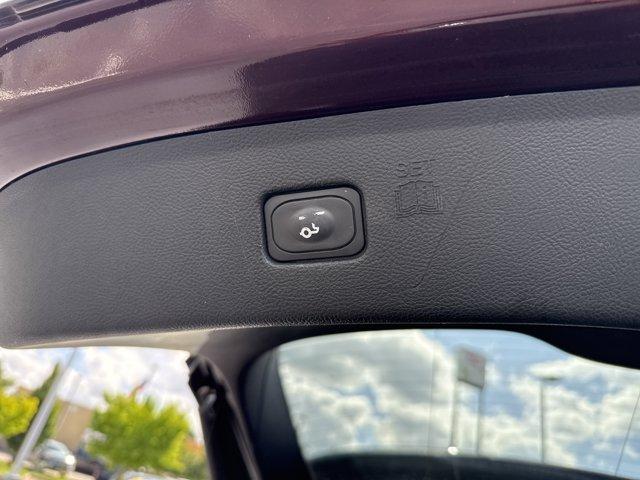 Photo of 2022 Burgundy Velvet Metallic Tinted Clearcoat Ford Edge