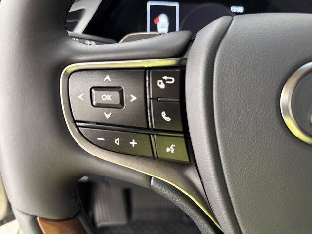 Photo of 2025 Iridium Lexus ES 350