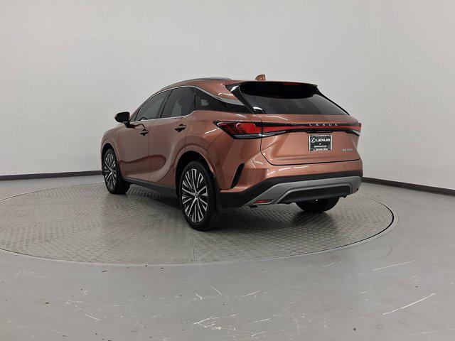 Photo of 2023 Orange Lexus RX 350