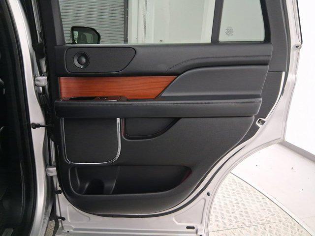 Photo of 2018 Iced Mocha Premium Colorant Lincoln Navigator