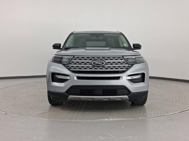 Photo of 2021 Iconic Silver Metallic Ford Explorer