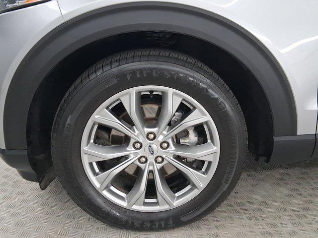 Photo of 2021 Iconic Silver Metallic Ford Explorer