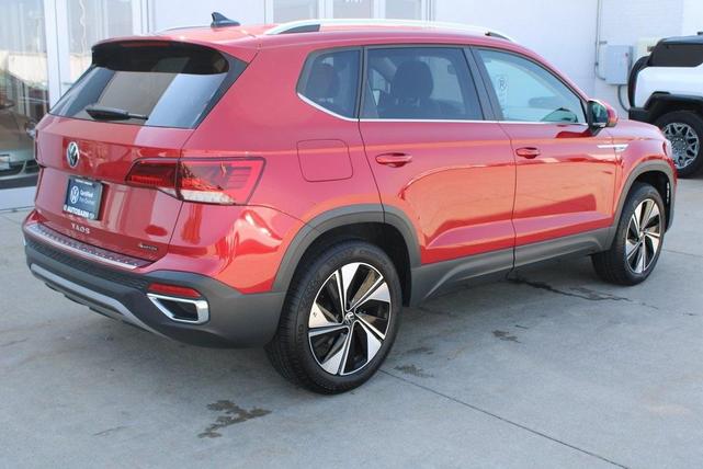 Photo of 2024 Kings Red Volkswagen Taos