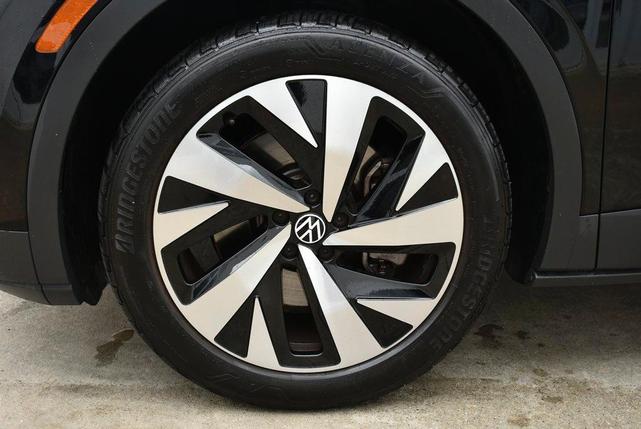 Photo of 2021 Mythos Black Volkswagen ID.4