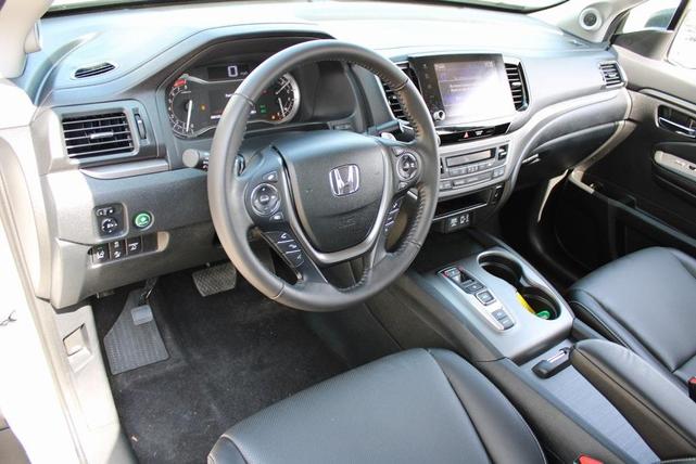 Photo of 2023 Platinum White Pearl Honda Ridgeline