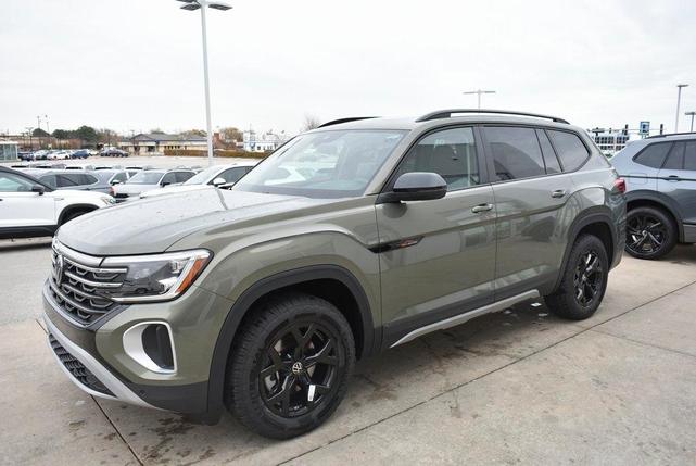 Photo of 2025 Avocado Green Pearl Volkswagen Atlas