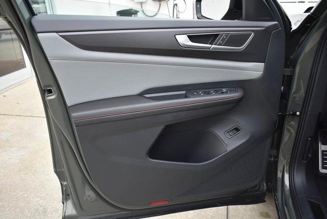 Photo of 2025 Avocado Green Pearl Volkswagen Atlas