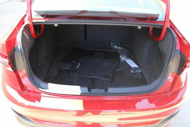 Photo of 2024 Kings Red Volkswagen Jetta