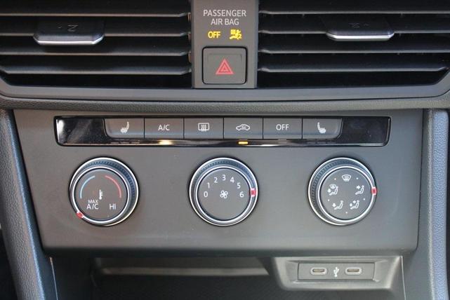 Photo of 2024 Kings Red Volkswagen Jetta