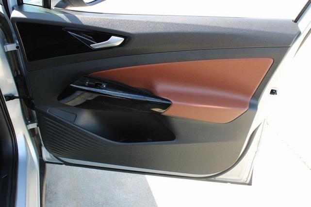 Photo of 2021 Scale Silver Volkswagen ID.4