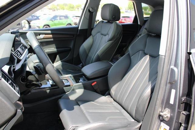 Photo of 2024 Daytona Gray Pearl Effect Audi Q5