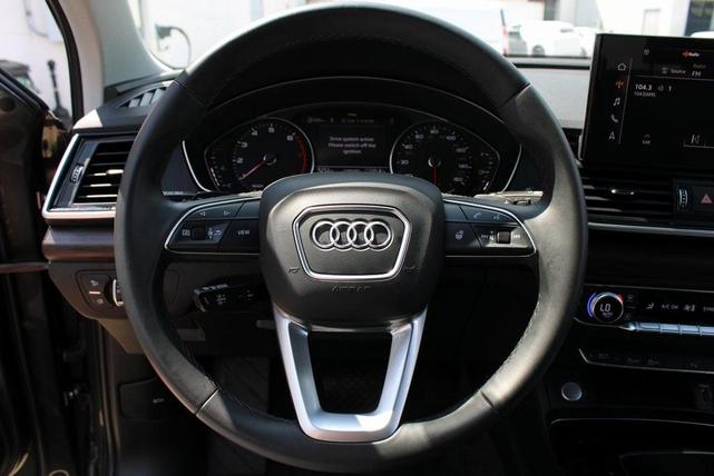 Photo of 2024 Daytona Gray Pearl Effect Audi Q5