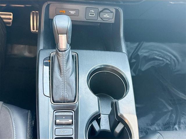 Photo of 2024 Platinum White Pearl Honda Civic