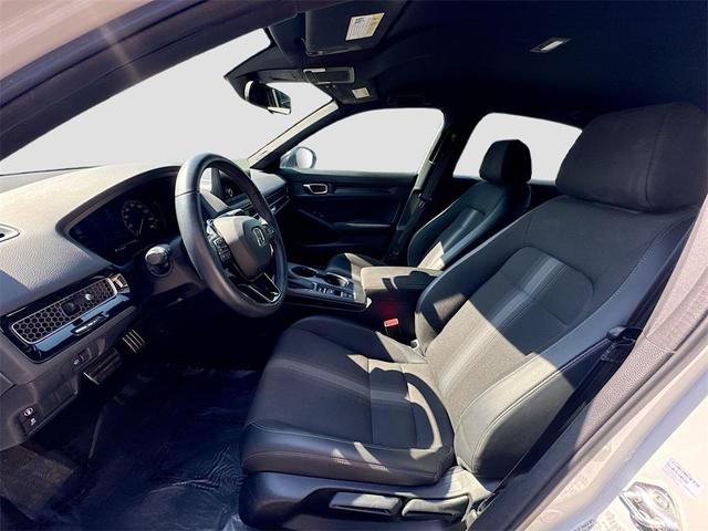 Photo of 2024 Platinum White Pearl Honda Civic