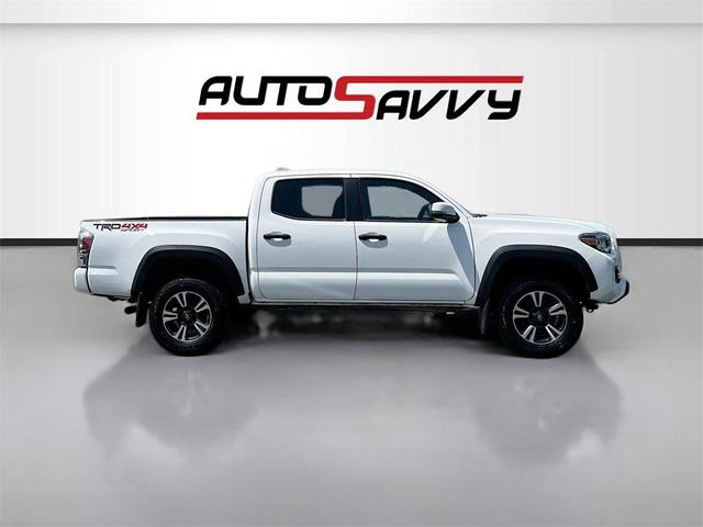 Photo of 2020 Super White Toyota Tacoma