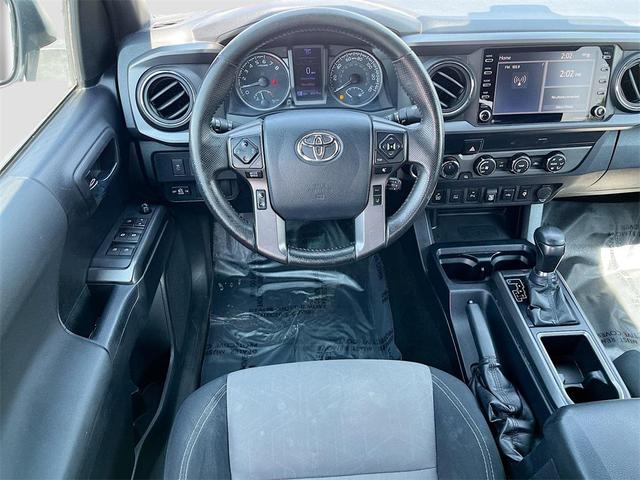 Photo of 2020 Super White Toyota Tacoma
