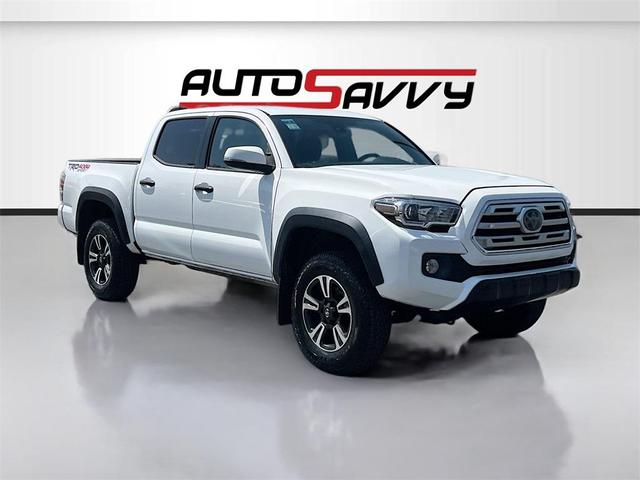 Photo of 2020 Super White Toyota Tacoma
