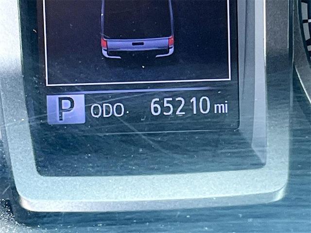 Photo of 2020 Super White Toyota Tacoma