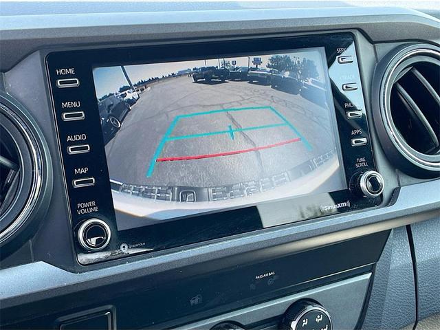 Photo of 2020 Super White Toyota Tacoma