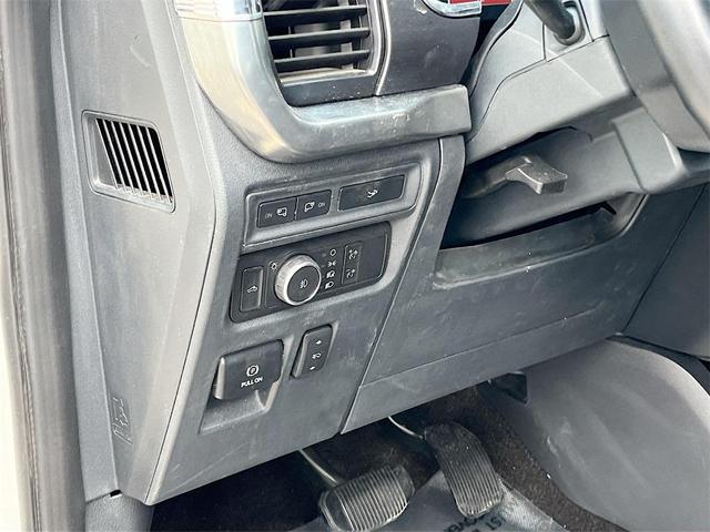 Photo of 2022 Star White Metallic Tri-Coat Ford F-150