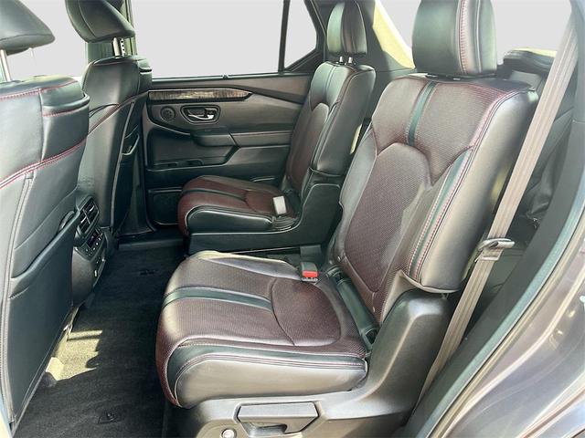 Photo of 2025 Crystal Black Pearl Honda Pilot