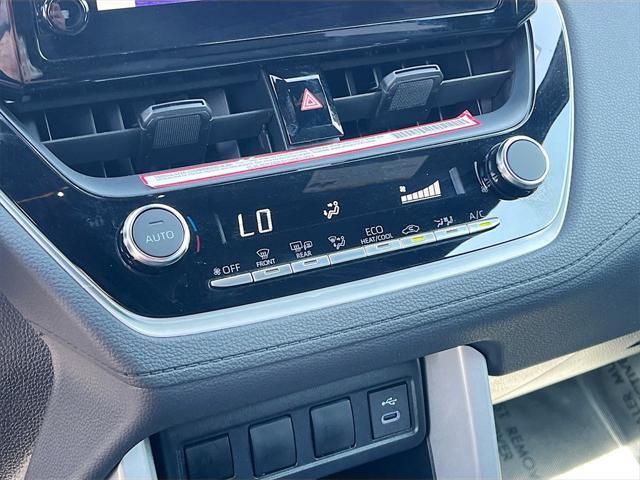 Photo of 2024 White Toyota Corolla Hybrid