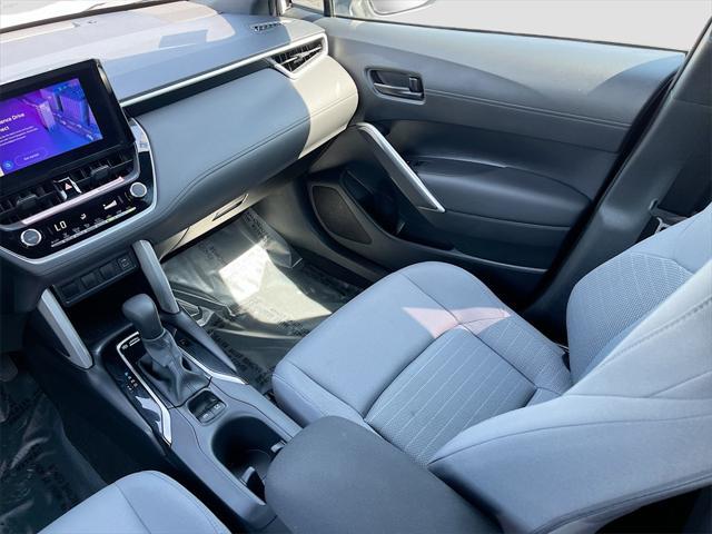 Photo of 2024 White Toyota Corolla Hybrid