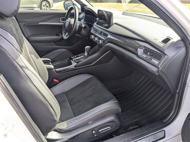 Photo of 2023 Platinum White Pearl Acura Integra