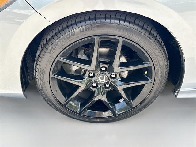 Photo of 2024 Lunar Silver Metallic Honda Civic