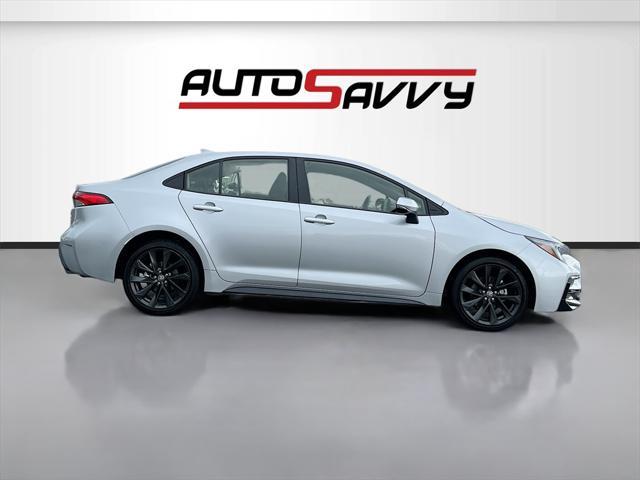 Photo of 2024 Classic Silver Metallic Toyota Corolla Hybrid