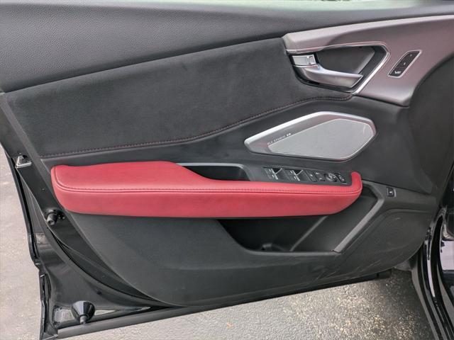 Photo of 2022 Black Acura RDX