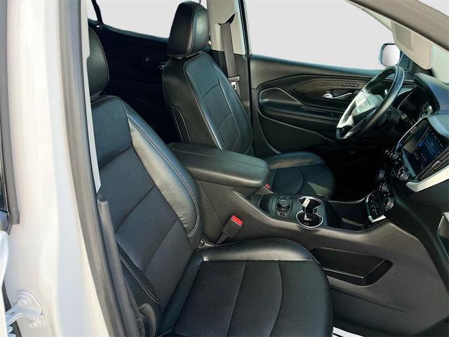 Photo of 2024 Summit White GMC Terrain