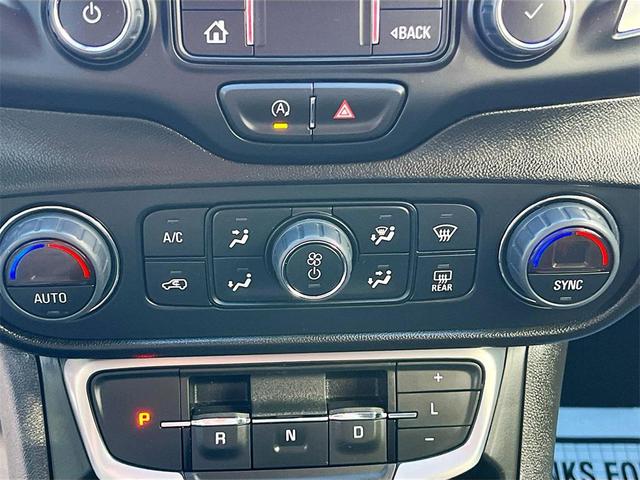 Photo of 2024 Summit White GMC Terrain