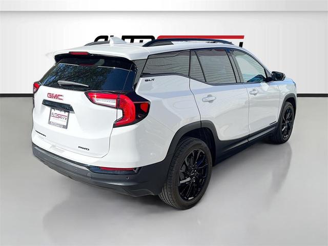 Photo of 2024 Summit White GMC Terrain