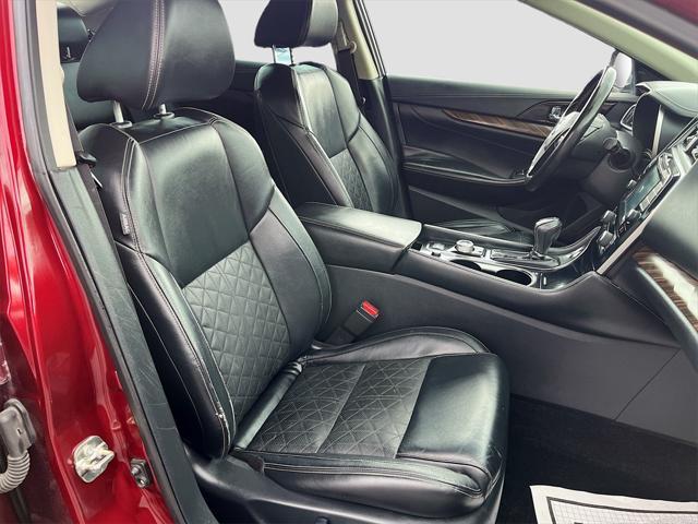 Photo of 2017 Coulis Red Nissan Maxima