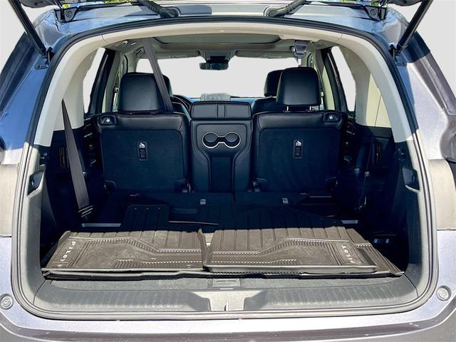 Photo of 2025 Charcoal Honda Pilot