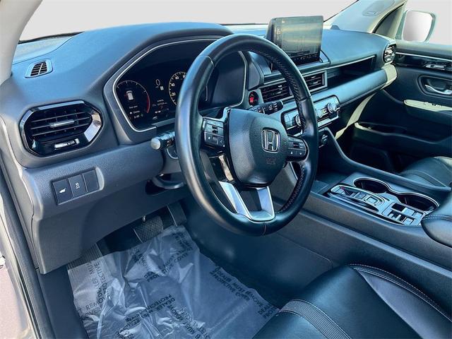 Photo of 2025 Charcoal Honda Pilot