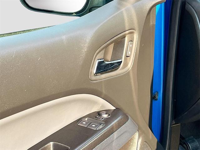 Photo of 2022 Bright Blue Metallic Chevrolet Colorado