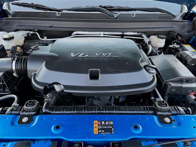 Photo of 2022 Bright Blue Metallic Chevrolet Colorado